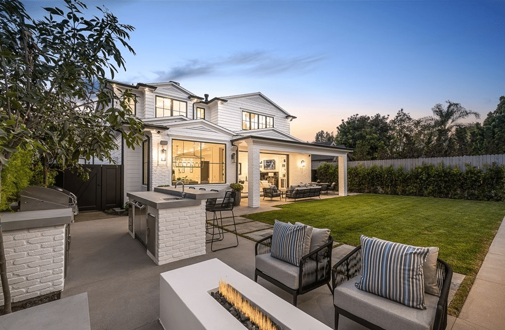 outdoor living contractor